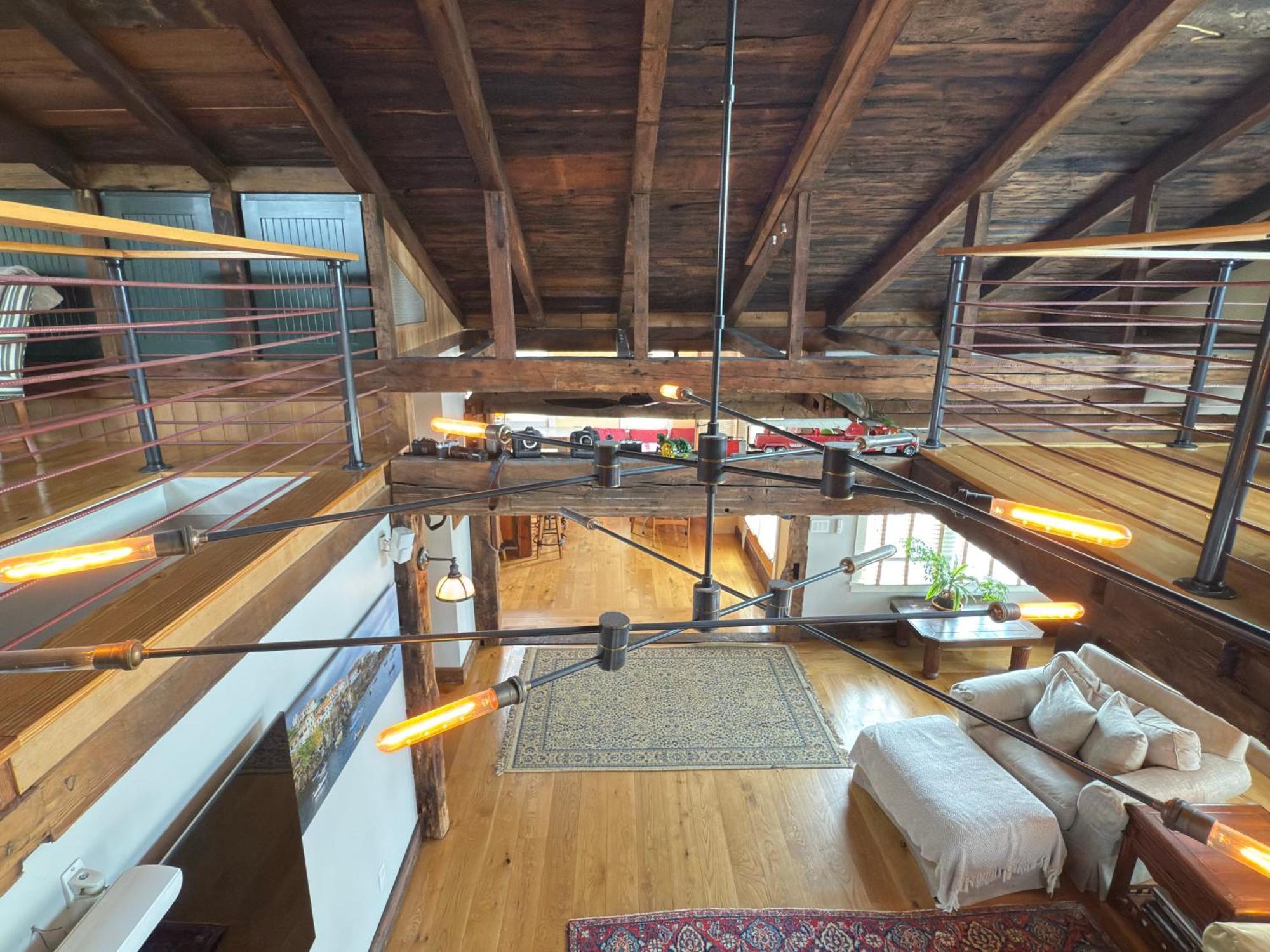 Magical Post And Beam Loft Downtown Newport!酒店 外观 照片