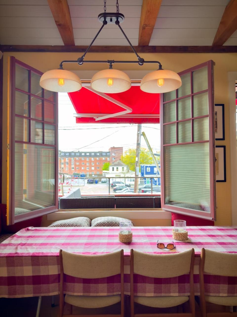 Magical Post And Beam Loft Downtown Newport!酒店 外观 照片