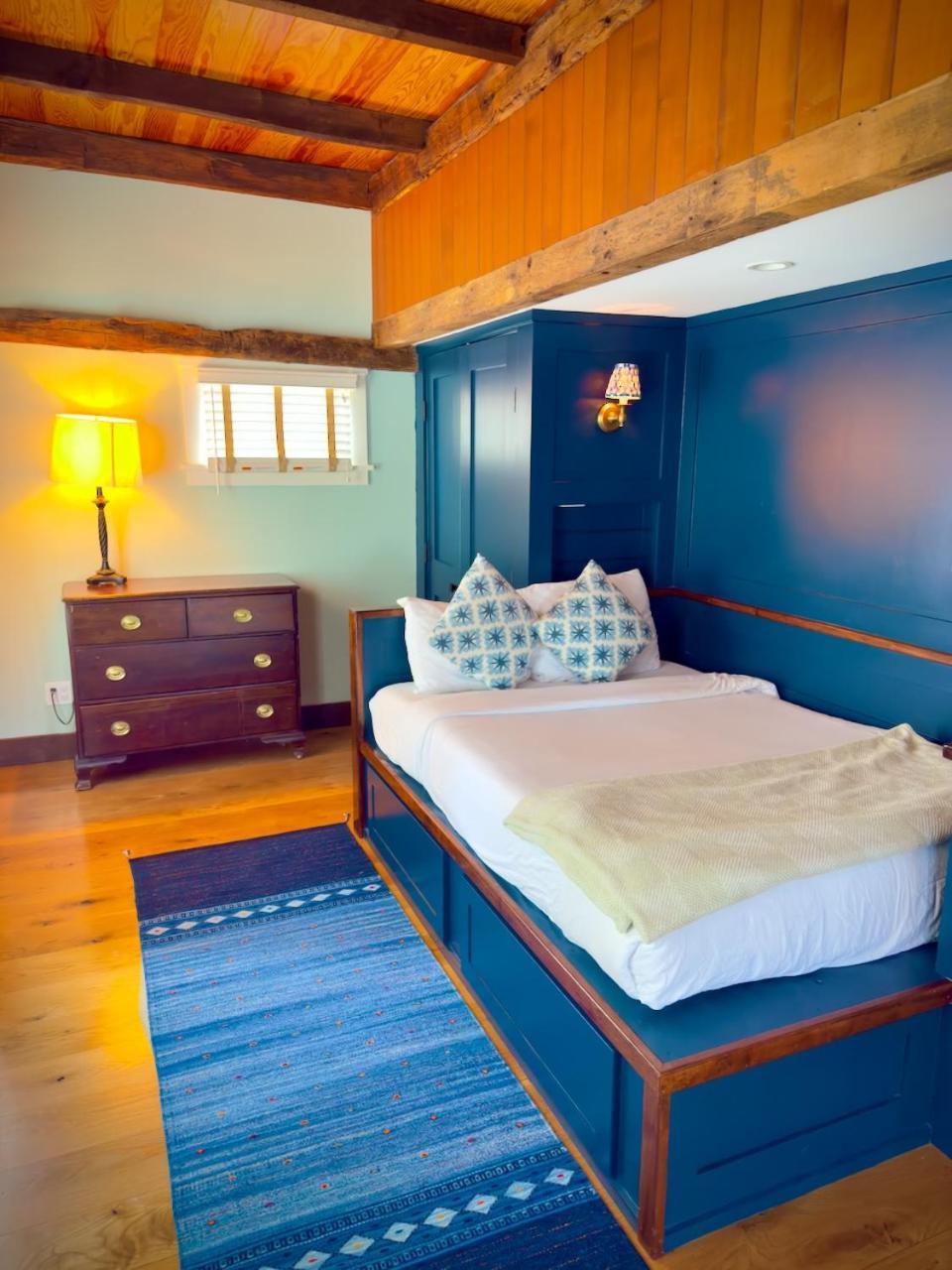 Magical Post And Beam Loft Downtown Newport!酒店 外观 照片